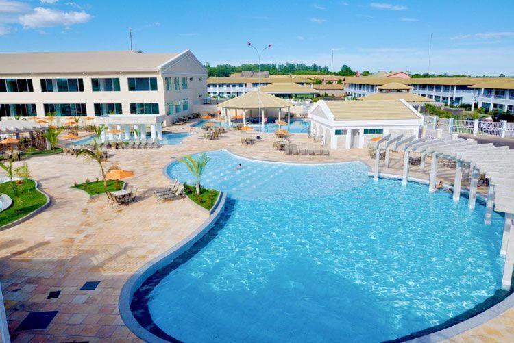 Thermas Lacqua Diroma Com Piscina De Ondas Gratis 24Horas Caldas Novas Kültér fotó