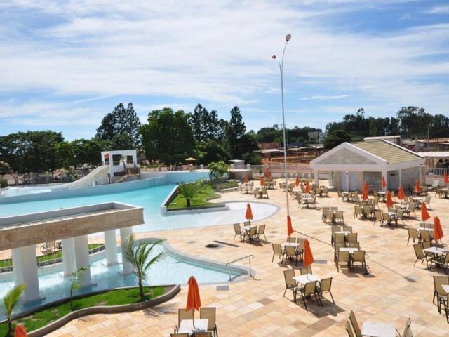 Thermas Lacqua Diroma Com Piscina De Ondas Gratis 24Horas Caldas Novas Kültér fotó