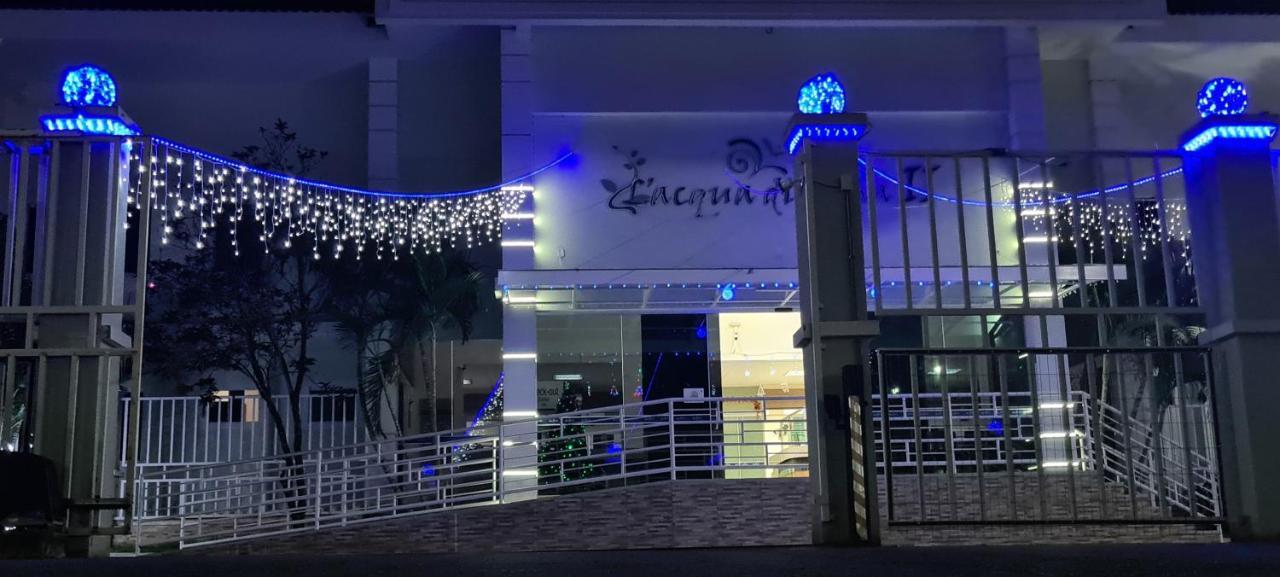 Thermas Lacqua Diroma Com Piscina De Ondas Gratis 24Horas Caldas Novas Kültér fotó